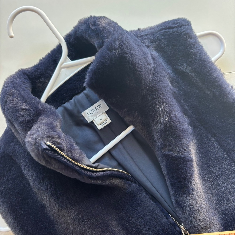 J.Crew Faux Fur Vest Sleeveless Top Jacket Warm Layering Blue Size Small - Picture 2 of 7